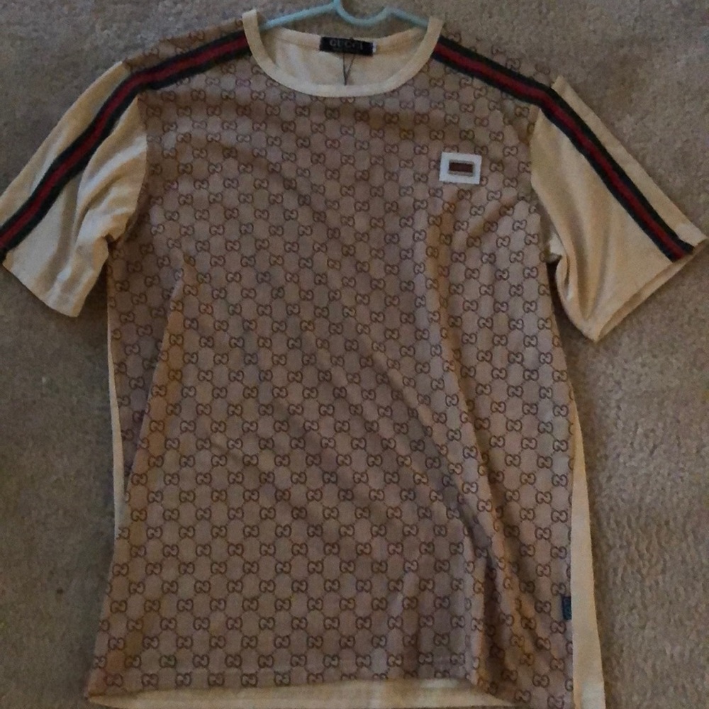 Gucci print tee shirt